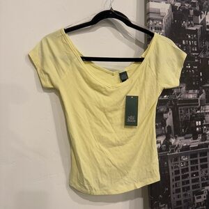 NWT Wild Fable Ribbed V-Neck Tee XS Light Yellow